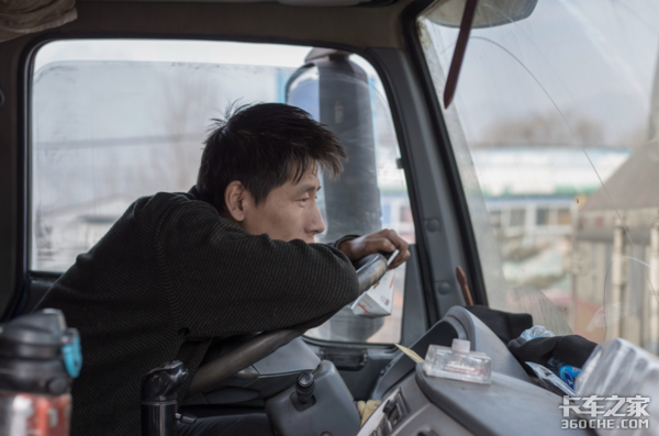 太多委屈！货车司机的心理健康谁来关注