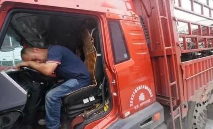 全天待命的货车司机算不算灵活用工？答案来了！