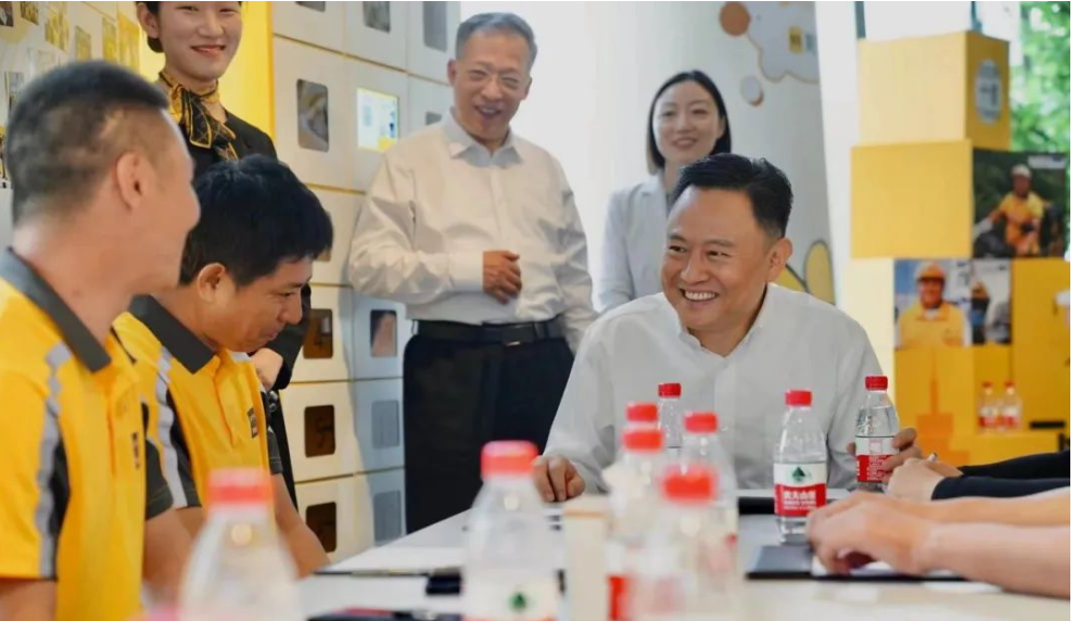 徐留平带队赴美团京东走访调研新就业形态劳动者权益保障工作