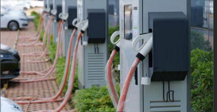 国务院：落实构建高质量充电基础设施体系、支持新能源汽车下乡等政策