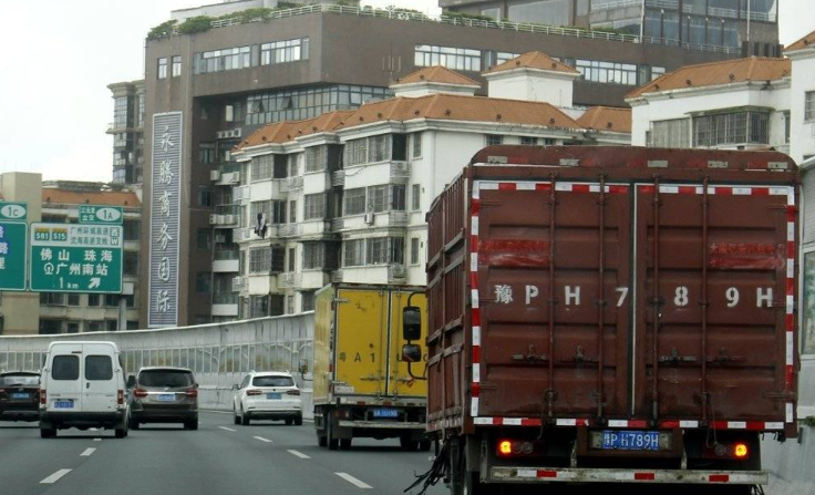 被撞还要赔钱？卡友被判赔偿34万余元！