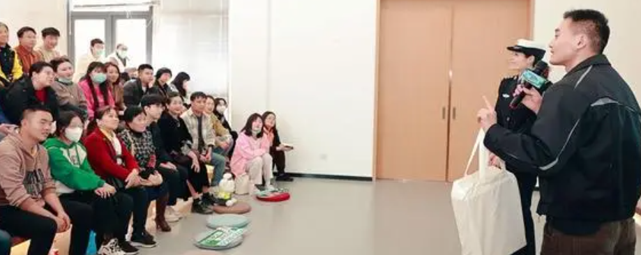 文明月月行 成都这场文明交通安全宣讲“有声有色”.