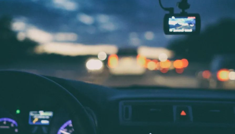 晚上跑高速，和白天有哪些区别