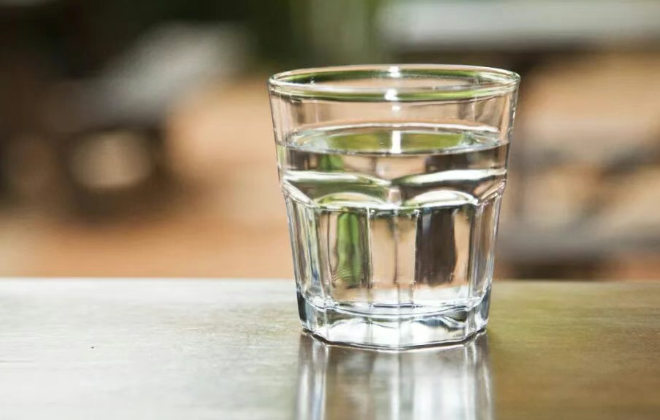 半夜口干舌燥，可能不是缺水！这 6 种情况一定要警惕